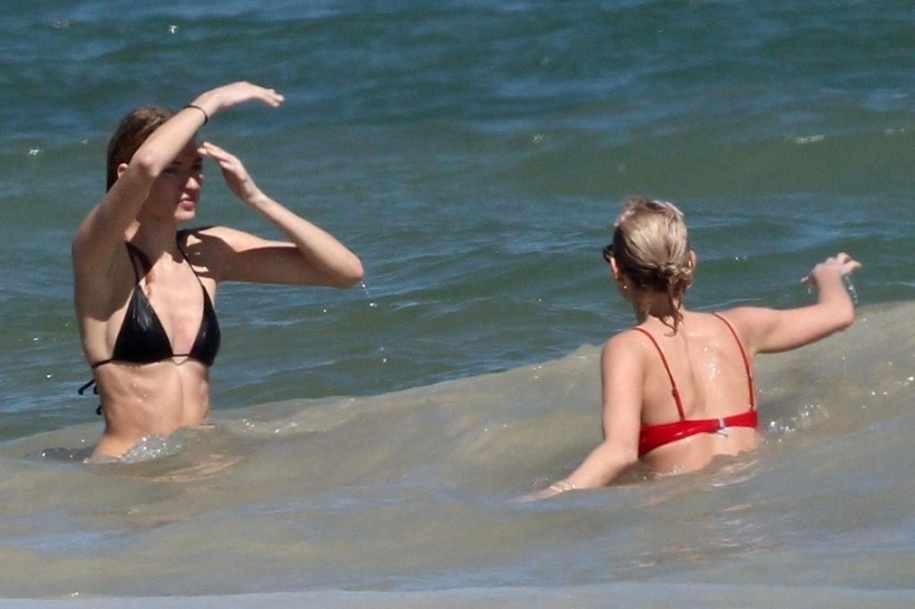 The hottest Elsa Hosk bikini pictures (featuring Martha Hunt) gallery, pic 24