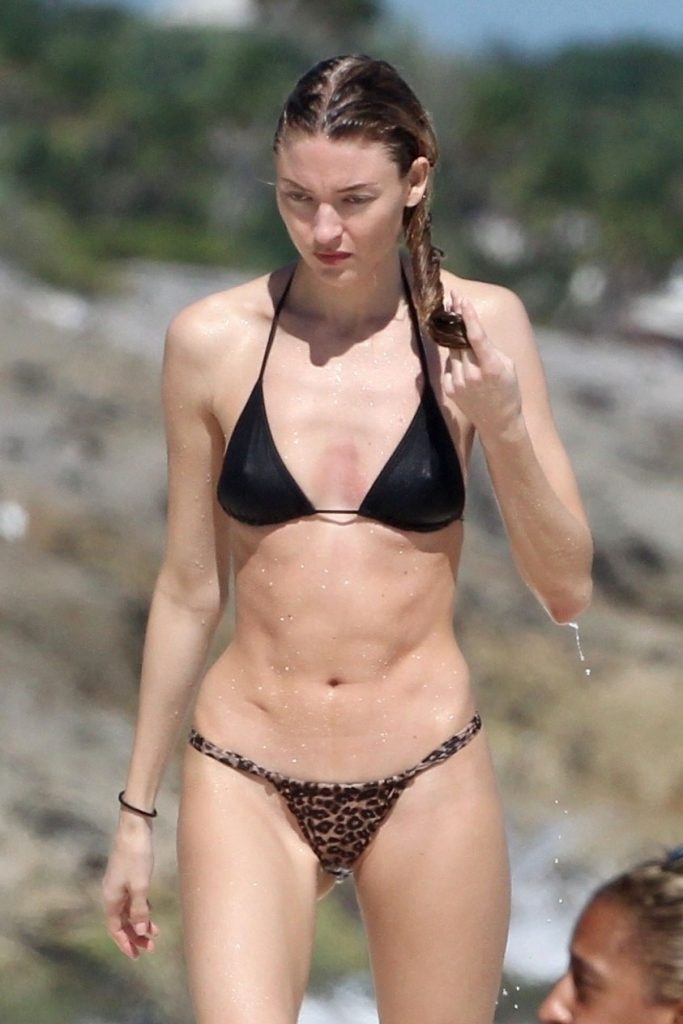 The hottest Elsa Hosk bikini pictures (featuring Martha Hunt) gallery, pic 4