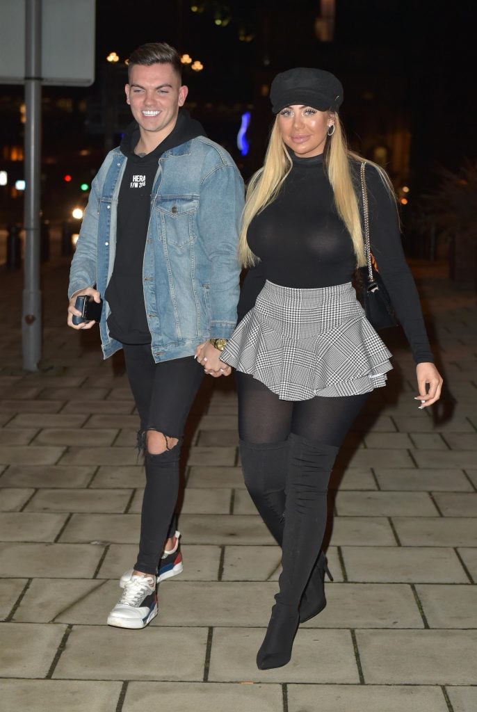 Braless Chloe Ferry shows her meaty ass and shapely breasts on camera gallery, pic 36