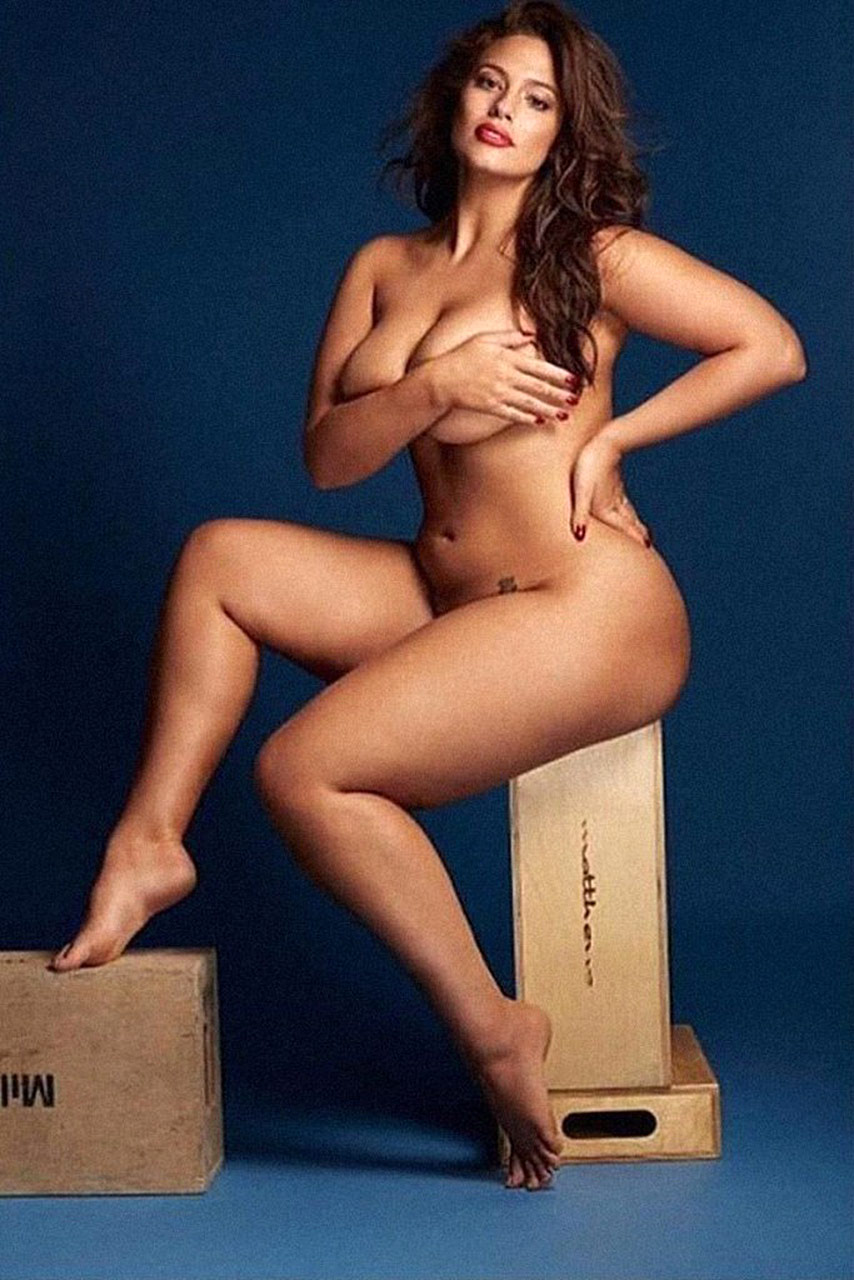 Ashley Graham Poses Naked But Covers Her Big Fat Titties Photos