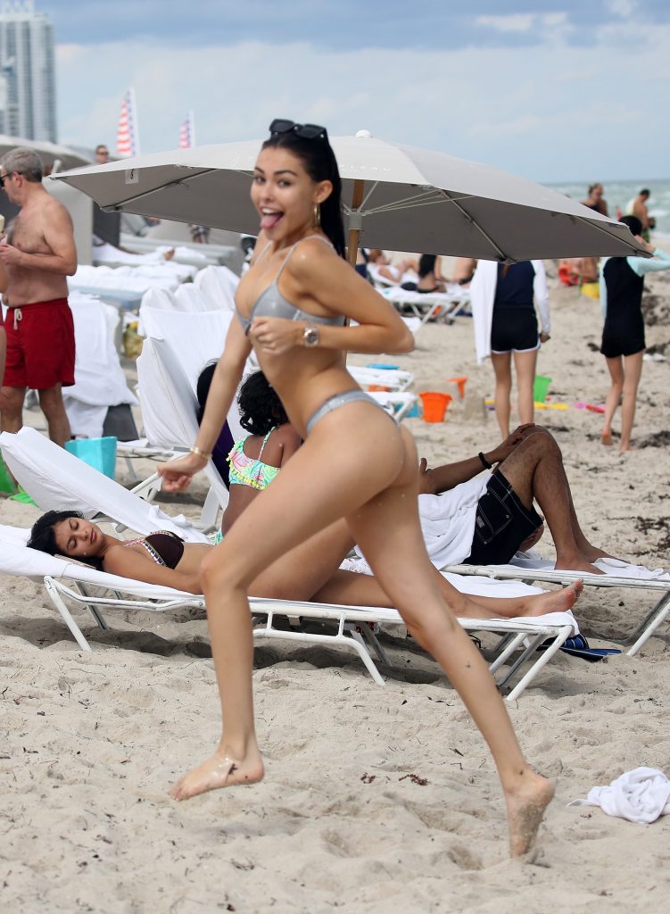 Young hottie Madison Beer soaking up the sun on the beach in Miami gallery, pic 180