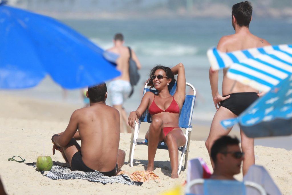 Brazilian supermodel Lais Ribeiro shows her flawless bikini body gallery, pic 96