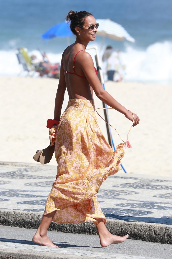 Brazilian supermodel Lais Ribeiro shows her flawless bikini body gallery, pic 114