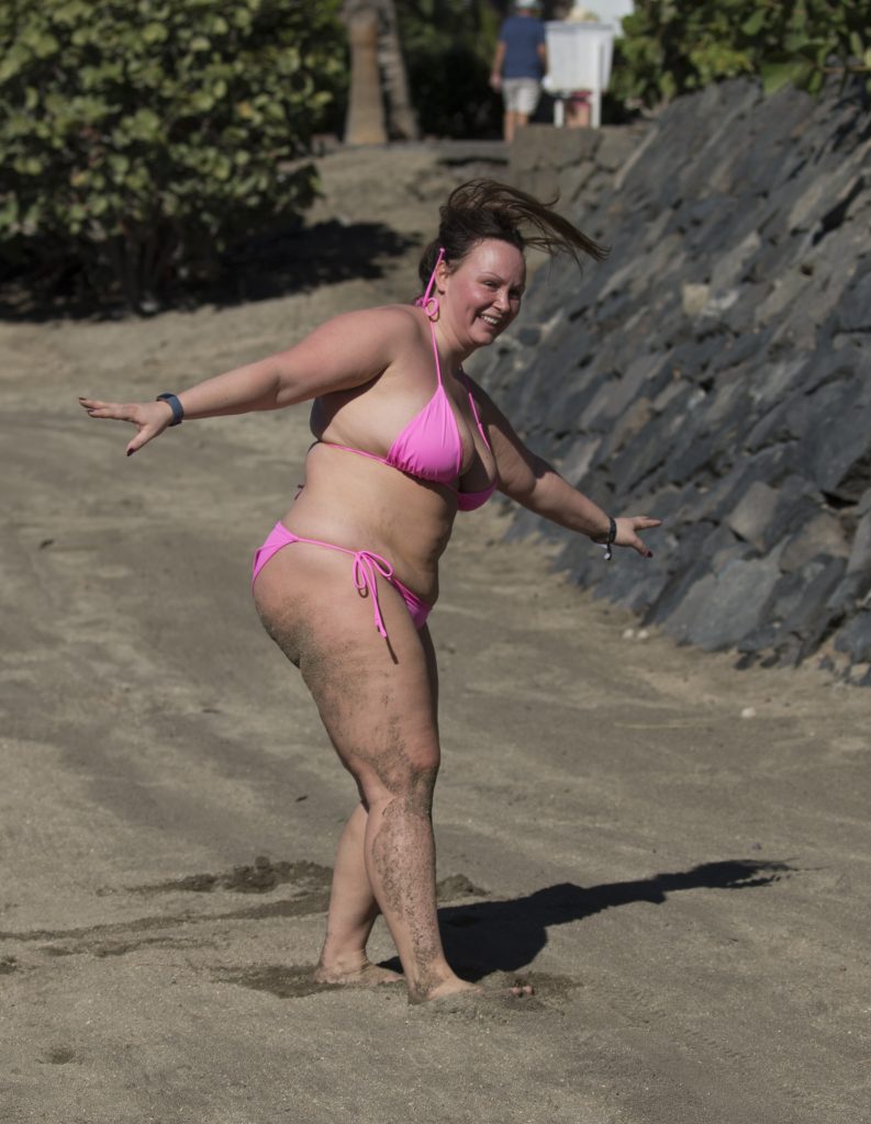 BBW Chanelle Hayes shows her massive gut and fat titties on a beach gallery, pic 60