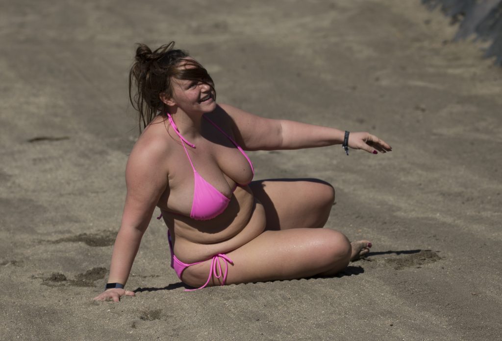 BBW Chanelle Hayes shows her massive gut and fat titties on a beach gallery, pic 80