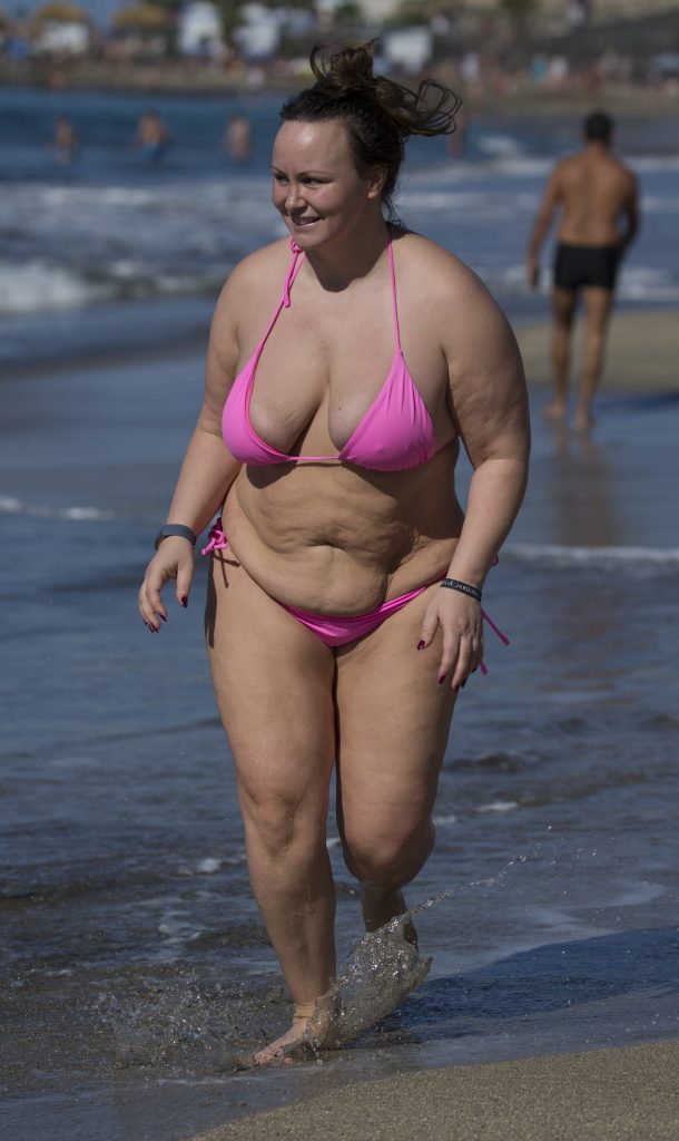 BBW Chanelle Hayes shows her massive gut and fat titties on a beach gallery, pic 102