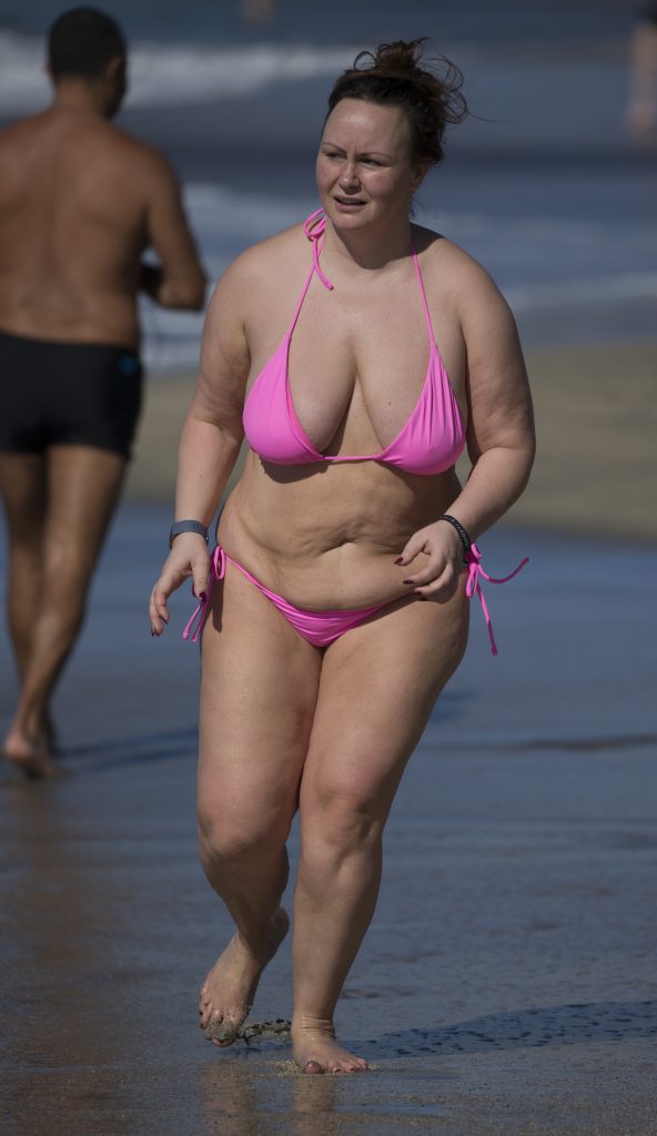 BBW Chanelle Hayes shows her massive gut and fat titties on a beach gallery, pic 116