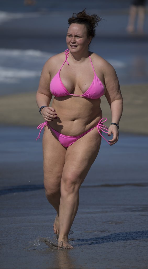 BBW Chanelle Hayes shows her massive gut and fat titties on a beach gallery, pic 118