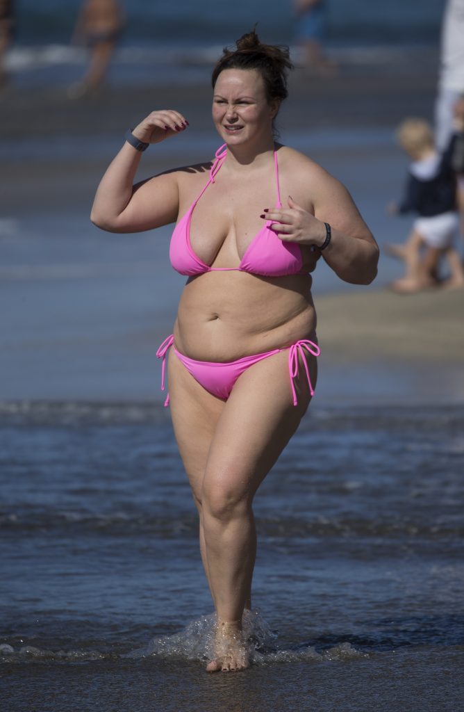BBW Chanelle Hayes shows her massive gut and fat titties on a beach gallery, pic 182