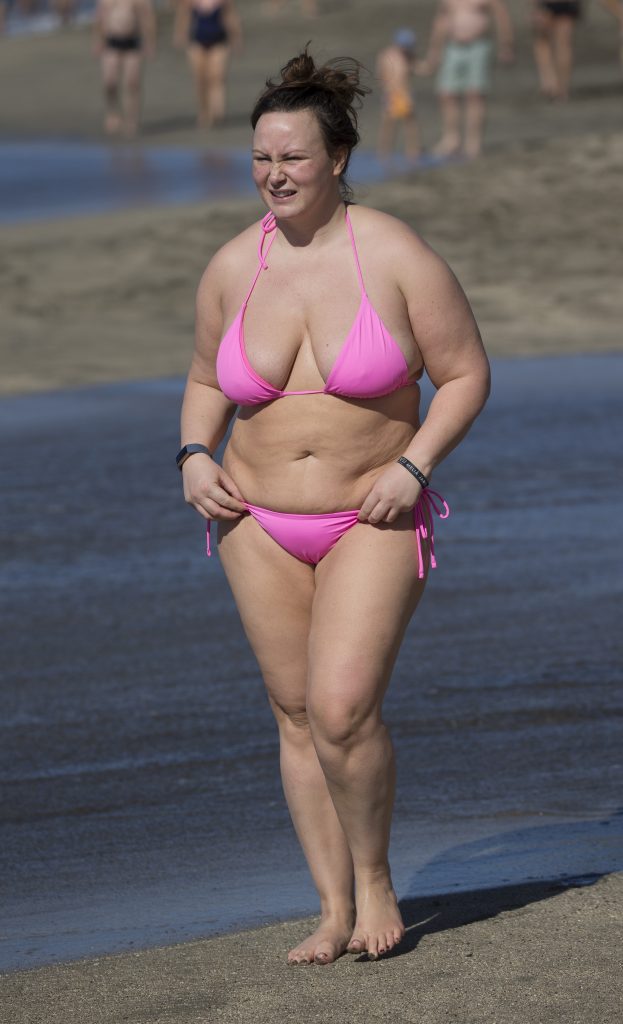 BBW Chanelle Hayes shows her massive gut and fat titties on a beach gallery, pic 186