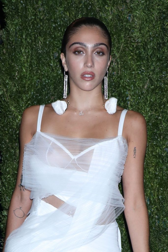 Brazen beauty Lourdes Leon showing off her nipples on camera gallery, pic 40