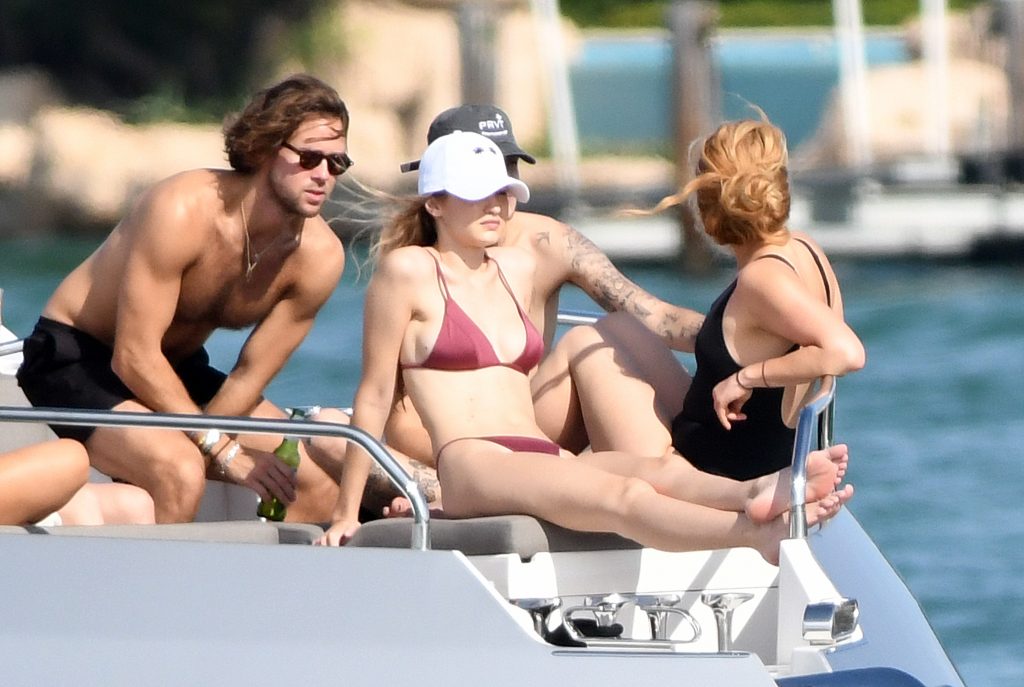 Gigi Hadid shows her bikini body while hanging out on a luxurious yacht gallery, pic 52