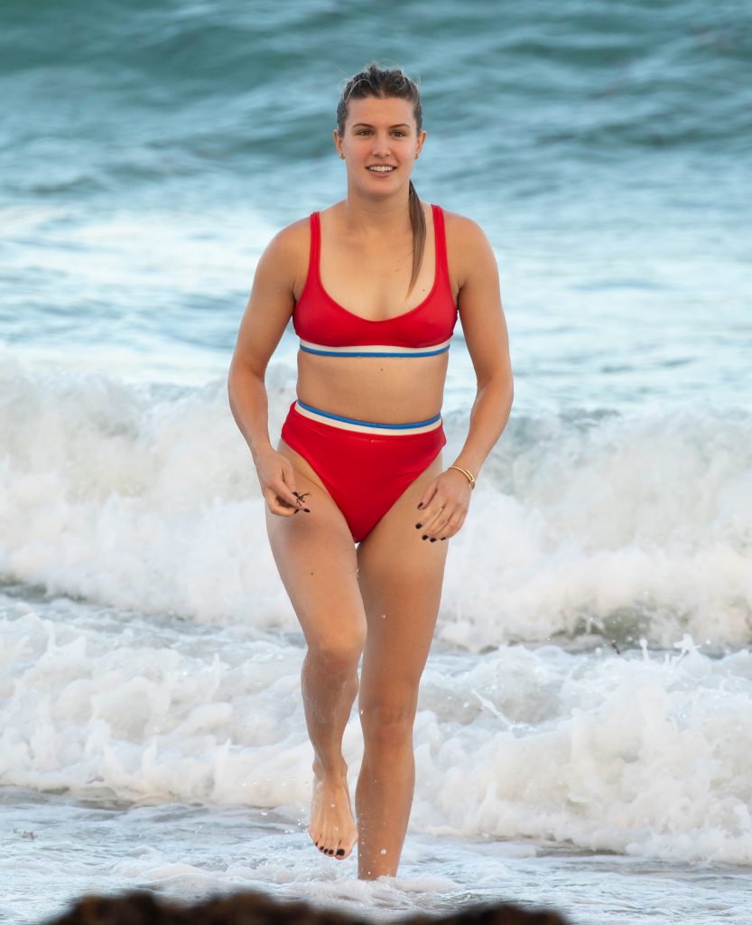 Blonde stunner Eugenie Bouchard shows her admirable body in a red bikini gallery, pic 128