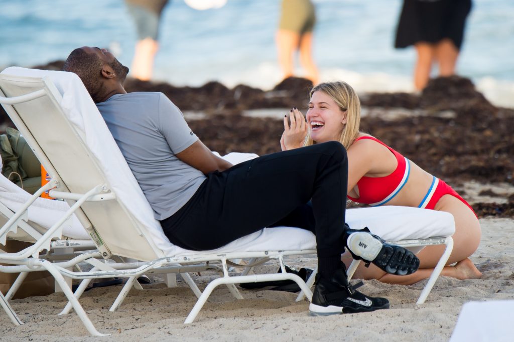 Blonde stunner Eugenie Bouchard shows her admirable body in a red bikini gallery, pic 154