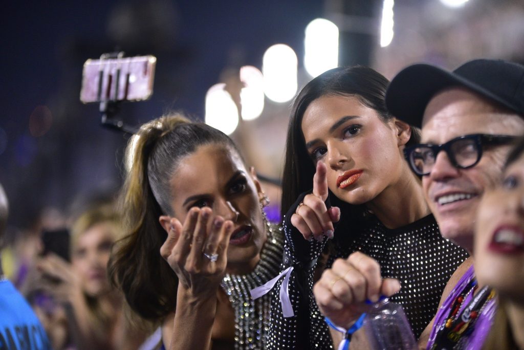 Brunette Beauty Bruna Marquezine Shows Her Tits in a See-Through Blouse gallery, pic 140