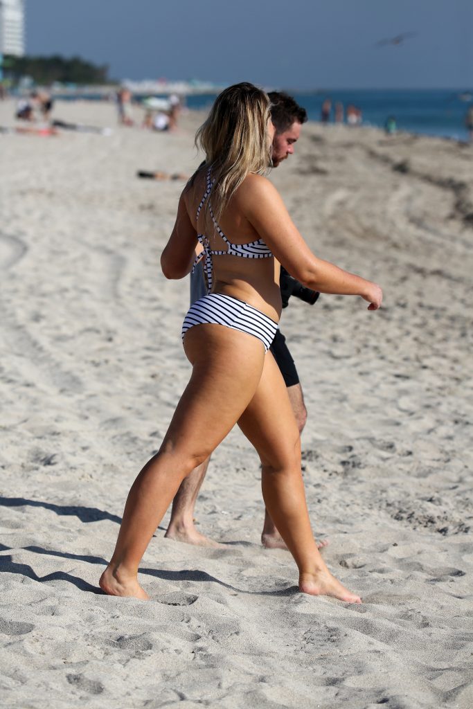 BBW blonde Iskra Lawrence lights up a swimsuit photoshoot gallery, pic 230