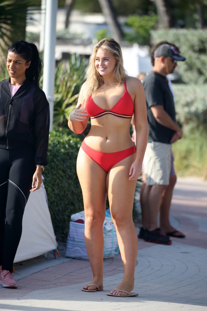 BBW blonde Iskra Lawrence lights up a swimsuit photoshoot gallery, pic 478
