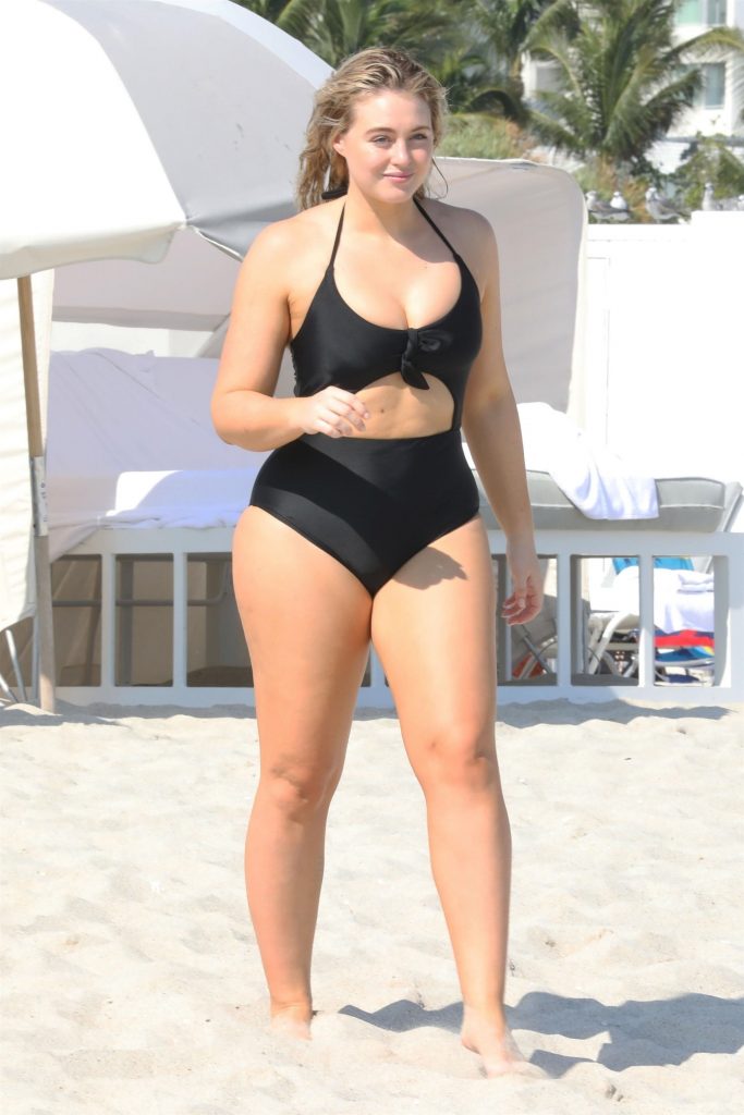 BBW blonde Iskra Lawrence lights up a swimsuit photoshoot gallery, pic 524