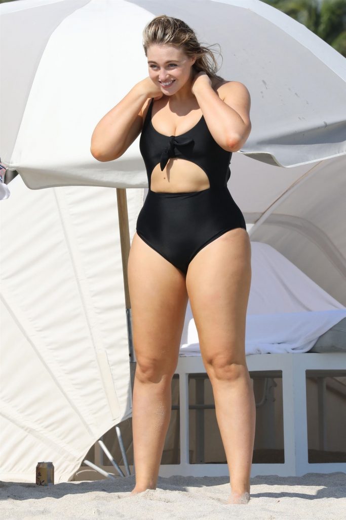 BBW blonde Iskra Lawrence lights up a swimsuit photoshoot gallery, pic 528
