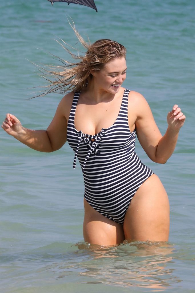 BBW blonde Iskra Lawrence lights up a swimsuit photoshoot gallery, pic 536