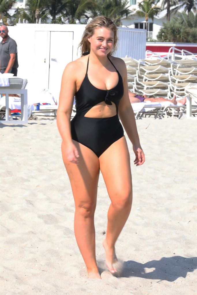 BBW blonde Iskra Lawrence lights up a swimsuit photoshoot gallery, pic 574