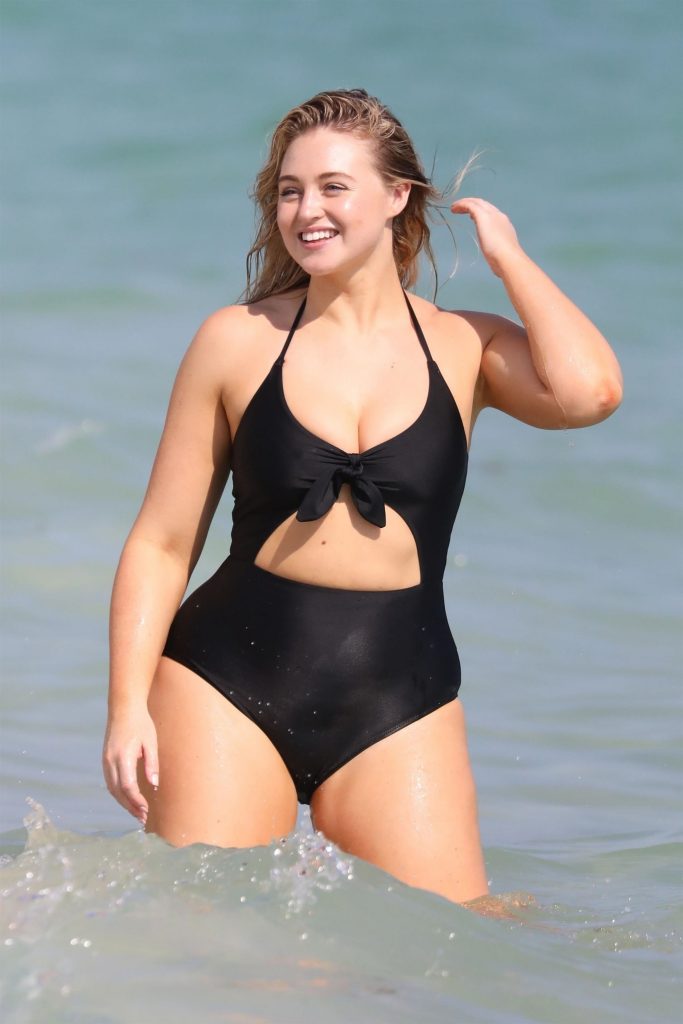 BBW blonde Iskra Lawrence lights up a swimsuit photoshoot gallery, pic 582