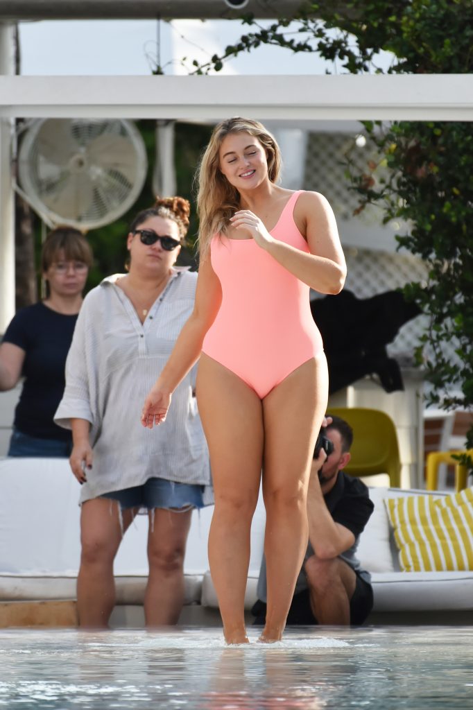 BBW blonde Iskra Lawrence lights up a swimsuit photoshoot gallery, pic 68