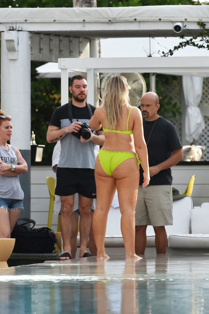 BBW blonde Iskra Lawrence lights up a swimsuit photoshoot gallery, pic 94