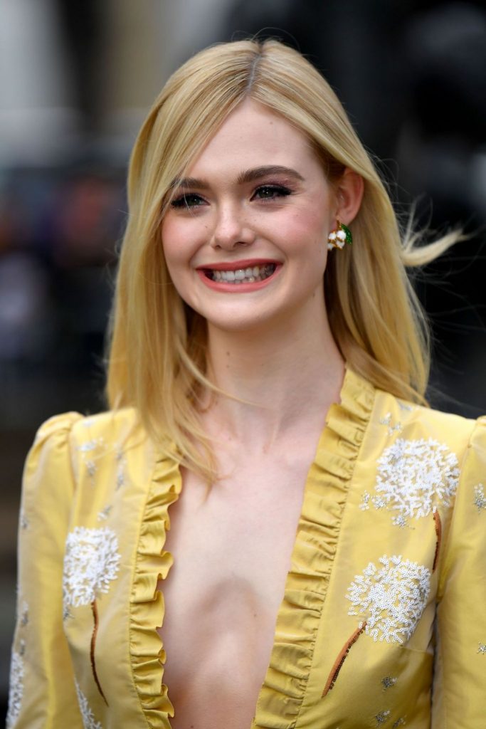 Pale Blonde Beauty Elle Fanning Shows Her Tits (and Nipples) gallery, pic 28