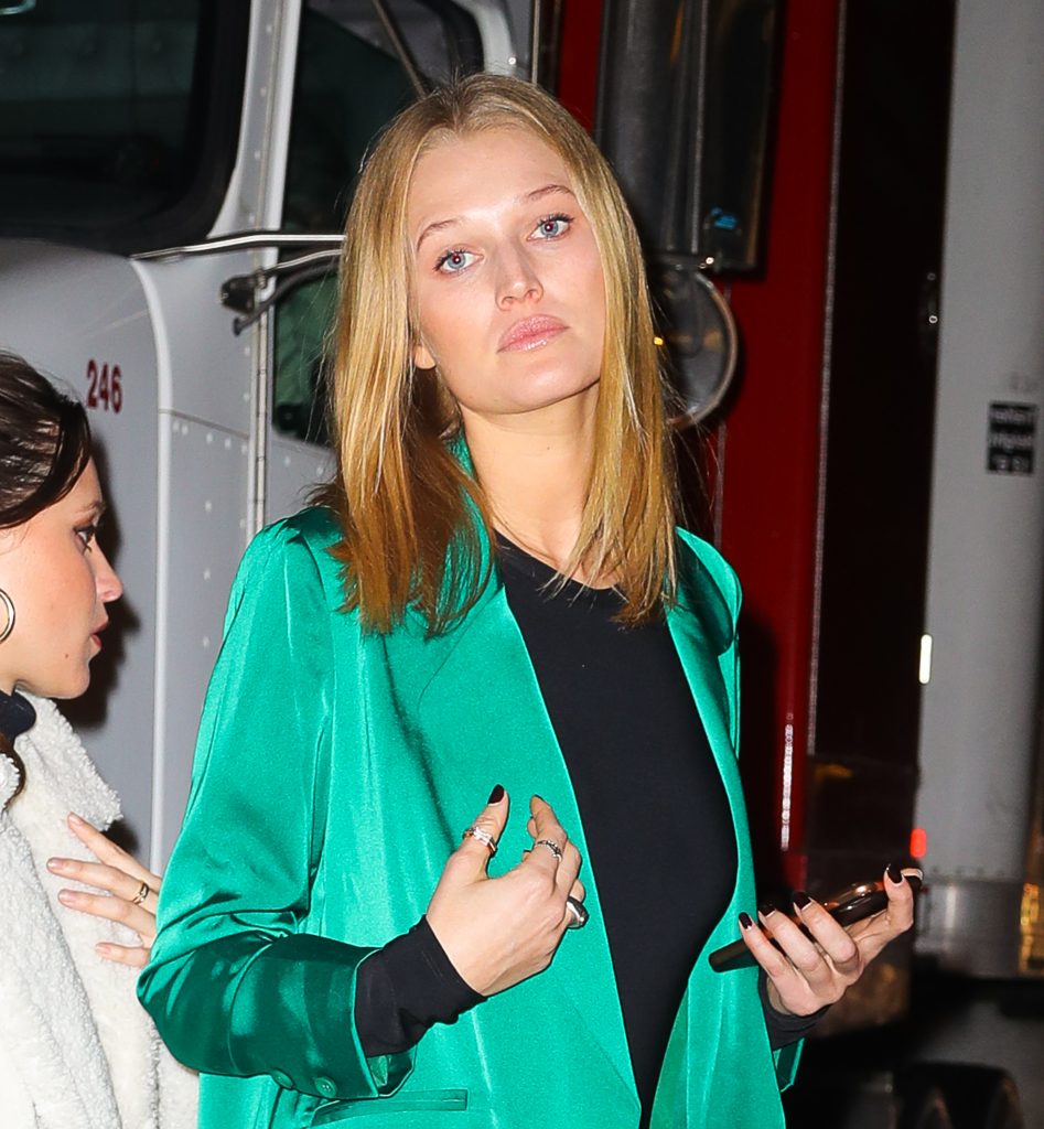 Toni Garrn Shows her Delightful Young Breasts While Braless gallery, pic 24