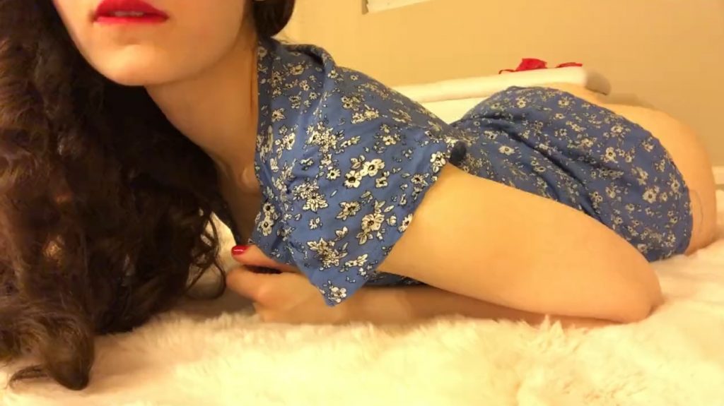 HungryLips donning a skimpy blue dress with no underwear at all video screenshot 4