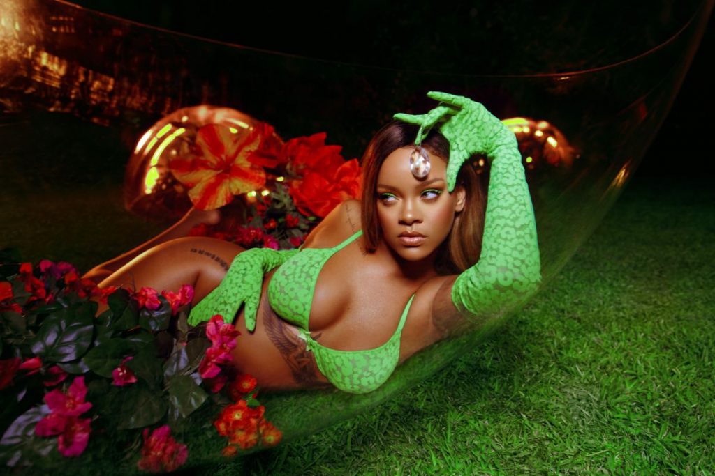 Sexy Singer Rihanna Looks Incredible as She Promotes Savage x Fenty gallery, pic 10