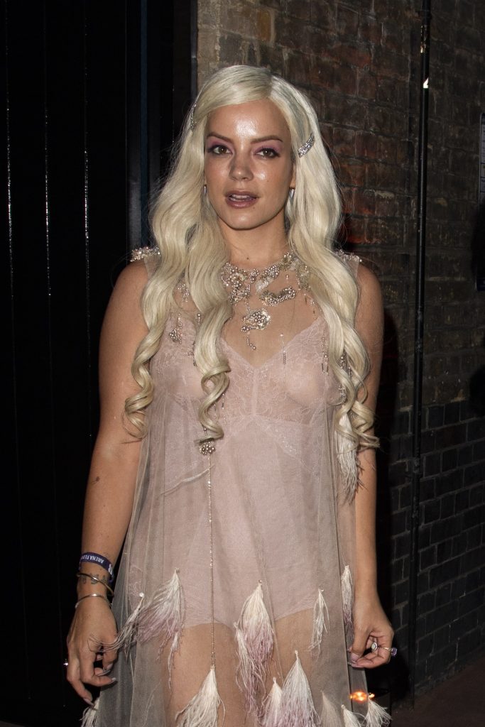 Sexy Singer Lily Allen Shows Her Body in a See-Through Outfit gallery, pic 198