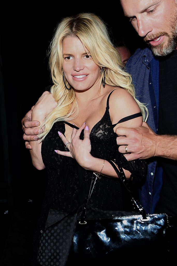 Busty Blonde Jessica Simpson Grabbing Her Own Gorgeous Rack gallery, pic 4