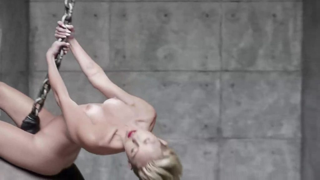 Collection of Sexy Screencaps from Miley Cyrus' Wrecking Ball gallery, pic 2