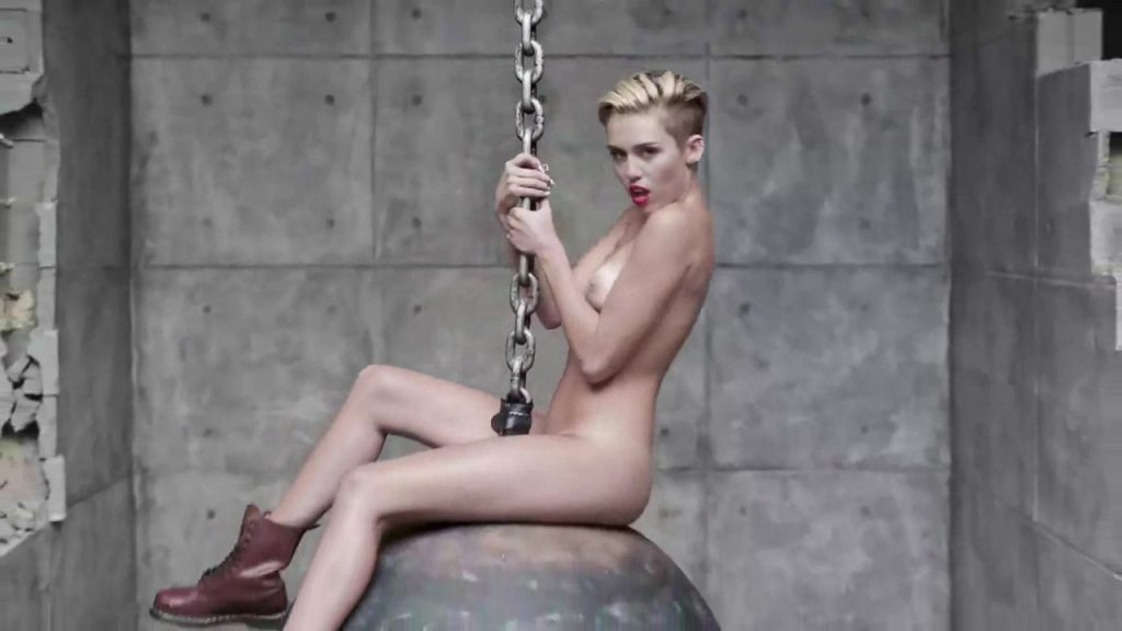 Collection of Sexy Screencaps from Miley Cyrus' Wrecking Ball gallery, pic 12