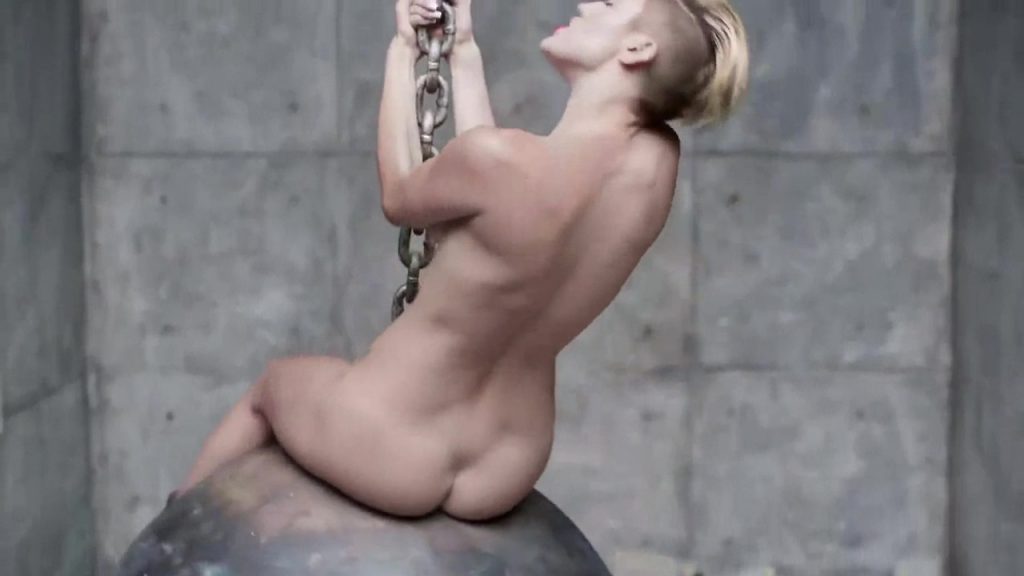 Collection of Sexy Screencaps from Miley Cyrus' Wrecking Ball gallery, pic 18