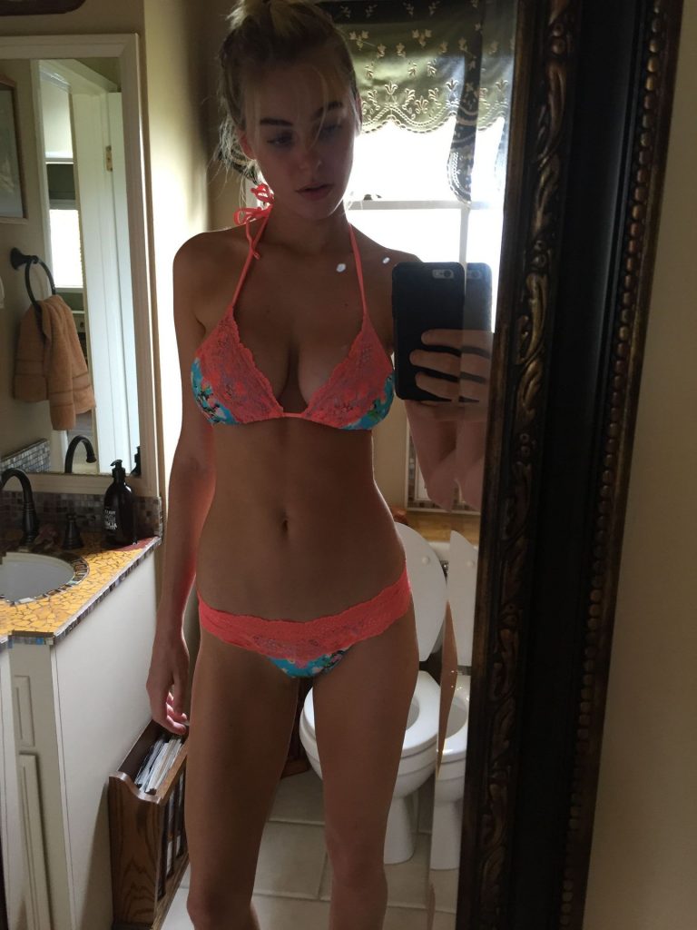 Leaked Elizabeth Turner Screencaps And Photos with Pussy Close-Ups gallery, pic 72