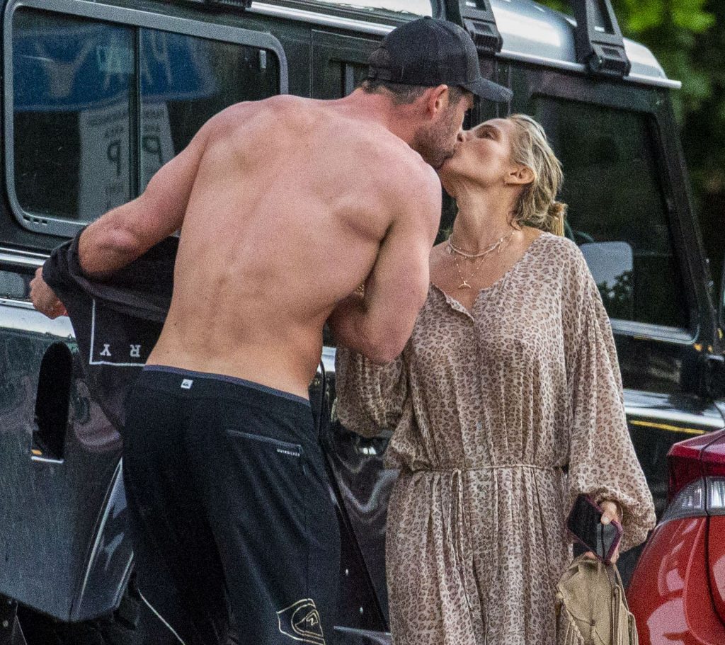 Elsa Pataky Shows Her Pokies While Making Out with Chris Hemsworth gallery, pic 14