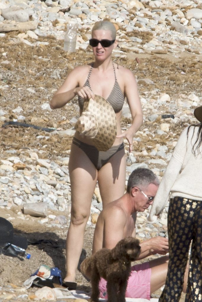 Busty Superstar Katy Perry Showing Her Bikini Body in Ibiza gallery, pic 34
