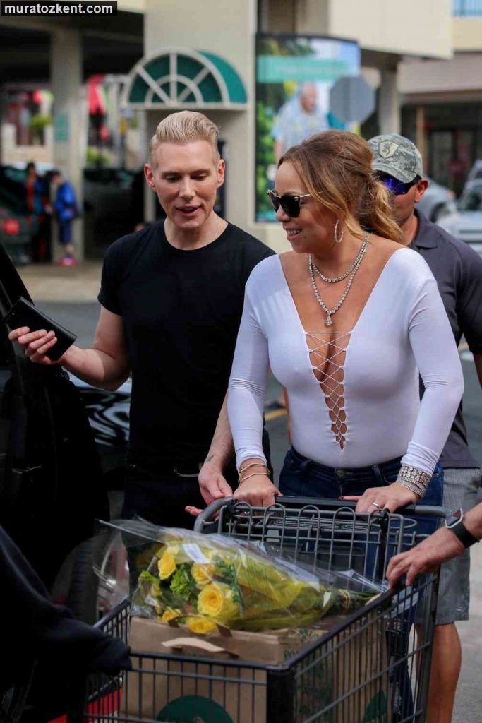 Braless and Brazen Mariah Carey Showing Her Pokies  gallery, pic 26