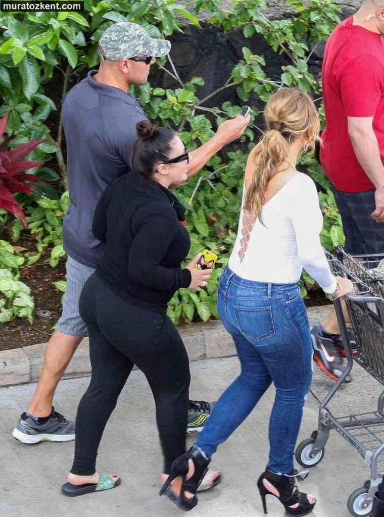 Braless and Brazen Mariah Carey Showing Her Pokies  gallery, pic 6