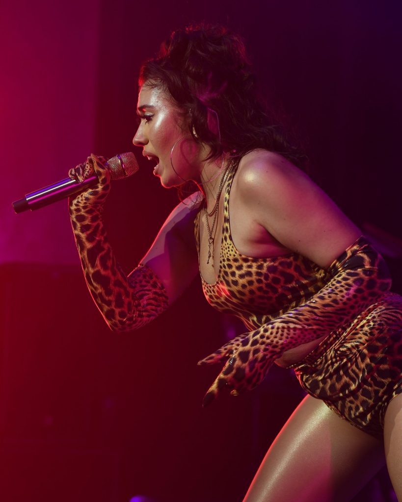 Sexy Singer Kali Uchis Shows Her Body During a Great Performance gallery, pic 32