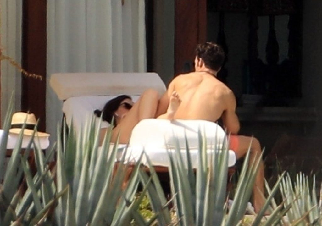 Bikini-Clad Emma Watson Hanging Out with Her Beefy Boyfriend gallery, pic 28