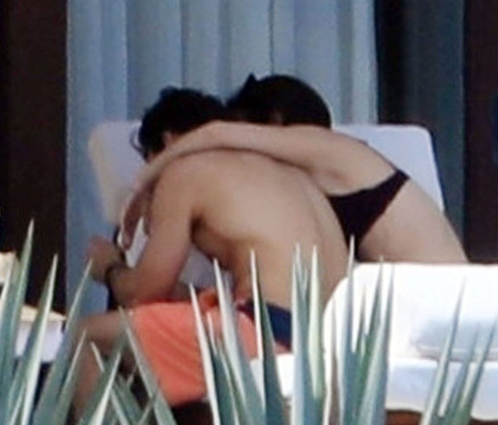 Bikini-Clad Emma Watson Hanging Out with Her Beefy Boyfriend gallery, pic 14
