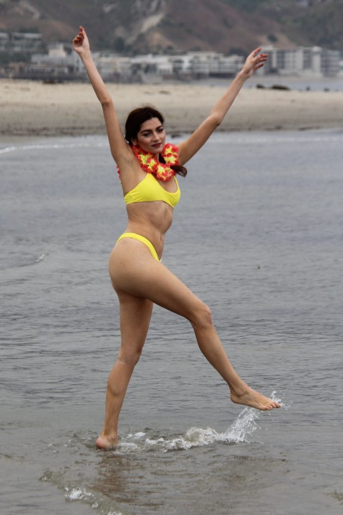 Braided Brunette Blanca Blanco Shows Her Ass in a Skimpy Bikini gallery, pic 24