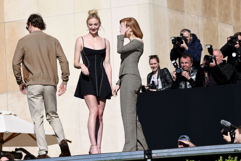 Sophie Turner Looks Divine While Posing a Breezy Black Dress gallery, pic 146