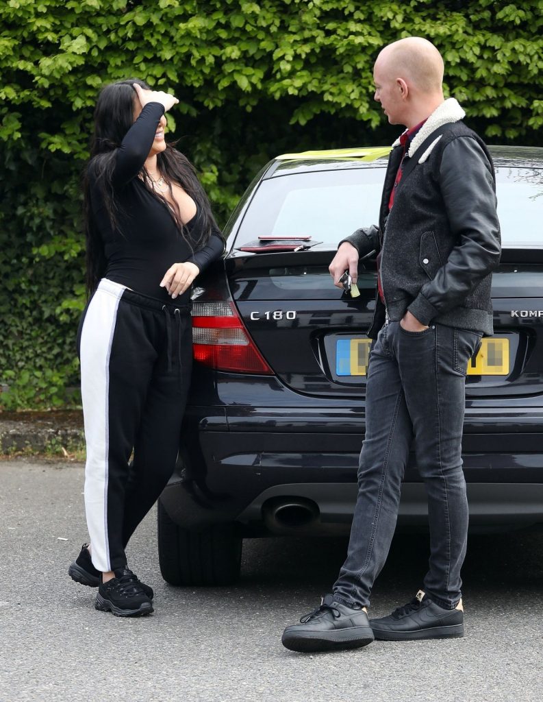 Busty Reality TV Star Marnie Simpson Almost Exposes Her Nips gallery, pic 26