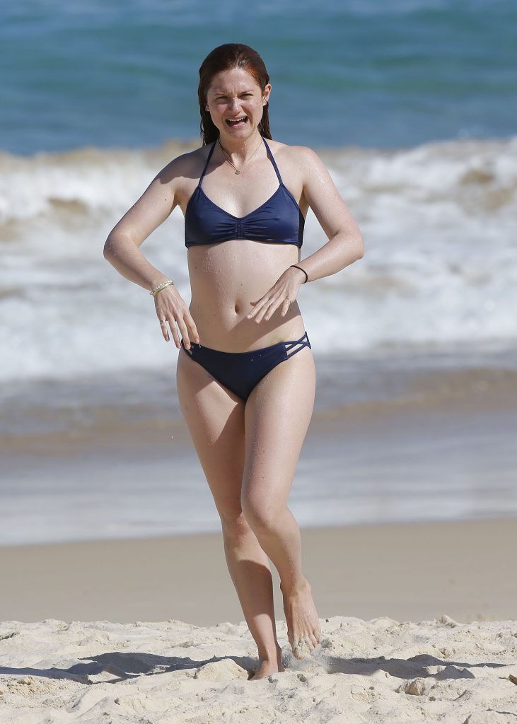 Harry Potter Celebrity Bonnie Wright Shows Off Her Bikini Body gallery, pic 30