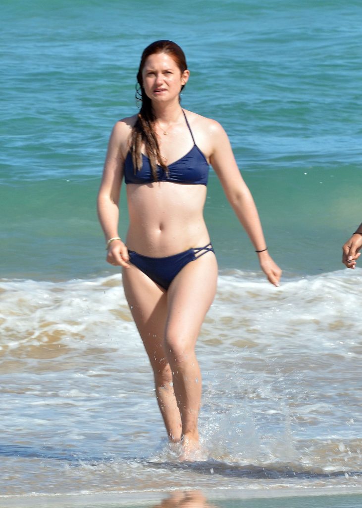 Harry Potter Celebrity Bonnie Wright Shows Off Her Bikini Body gallery, pic 58